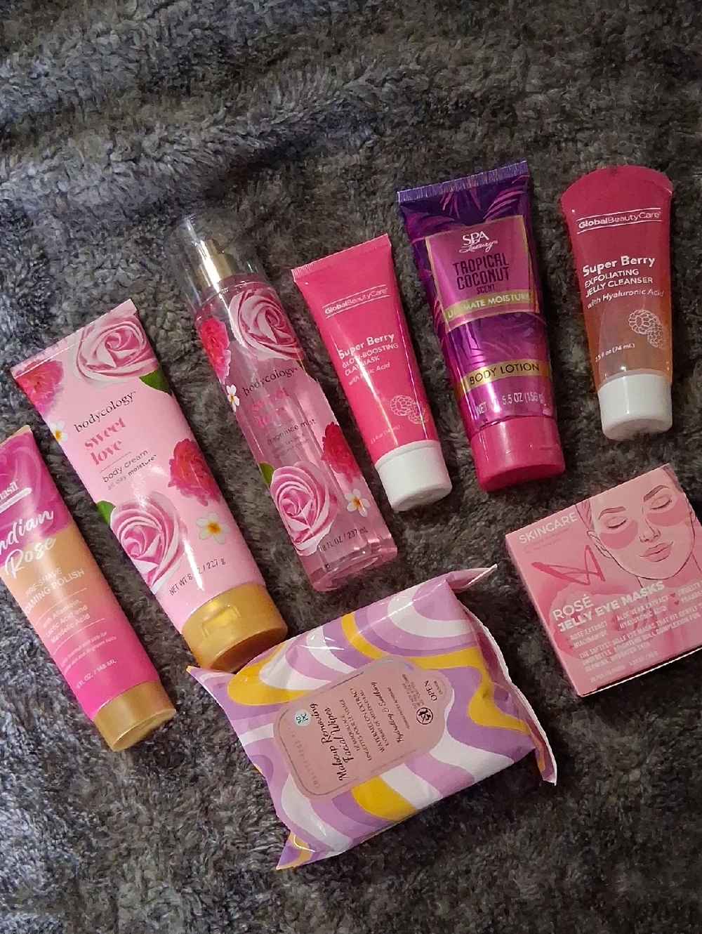 RETAIL $130.00 . 8 Full Size Items.ALL NAME BRAND ...NWT